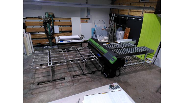 TABLE ROLAND VERSAUV LEJ 640  + EXTENSION 