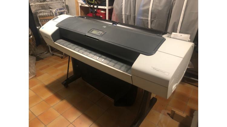 HP Designjet T770, Etat neuf et 7 Rouleaux papier