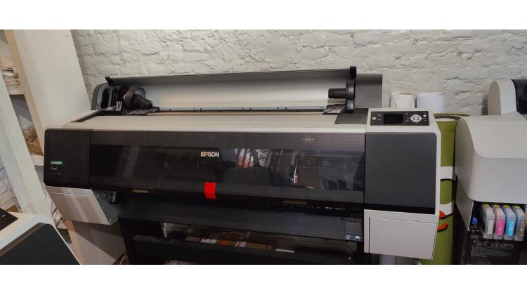 Epson Stylus Pro 9900 et Epson Stylus Pro 9880