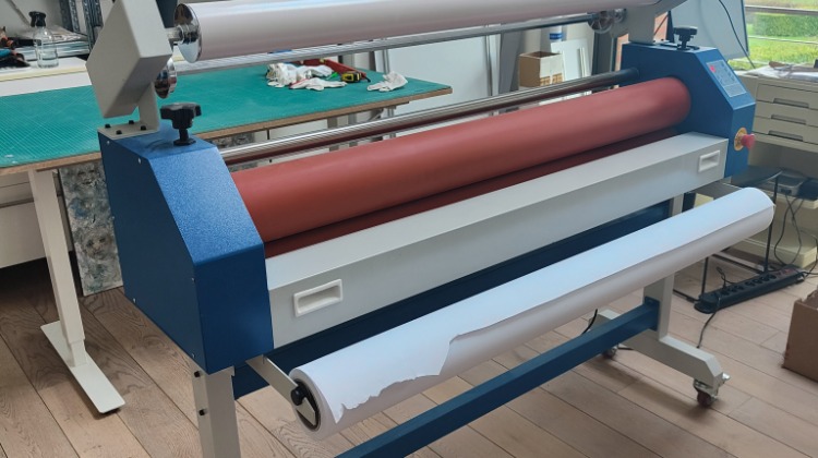 Laminateur à froid électrique L 1300mm Occasion