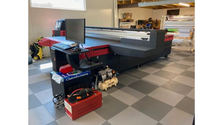 Table d'impression XL First UV 2030G