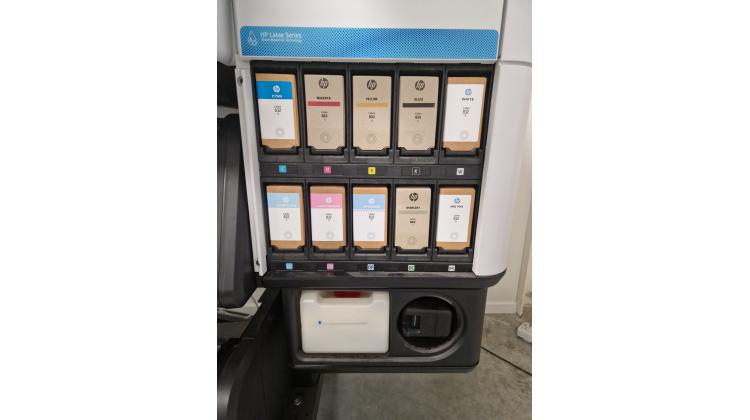 HP 700 W - Latex - 162 cm